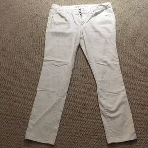 American Eagle white stretch skinny bootcut jeans